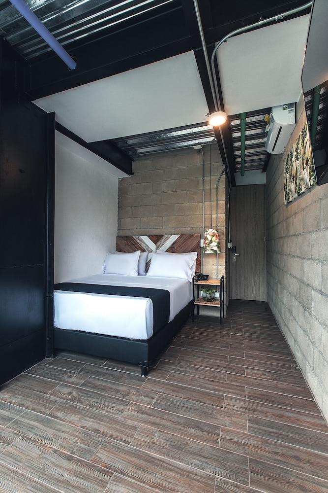 hotel lleras park concept