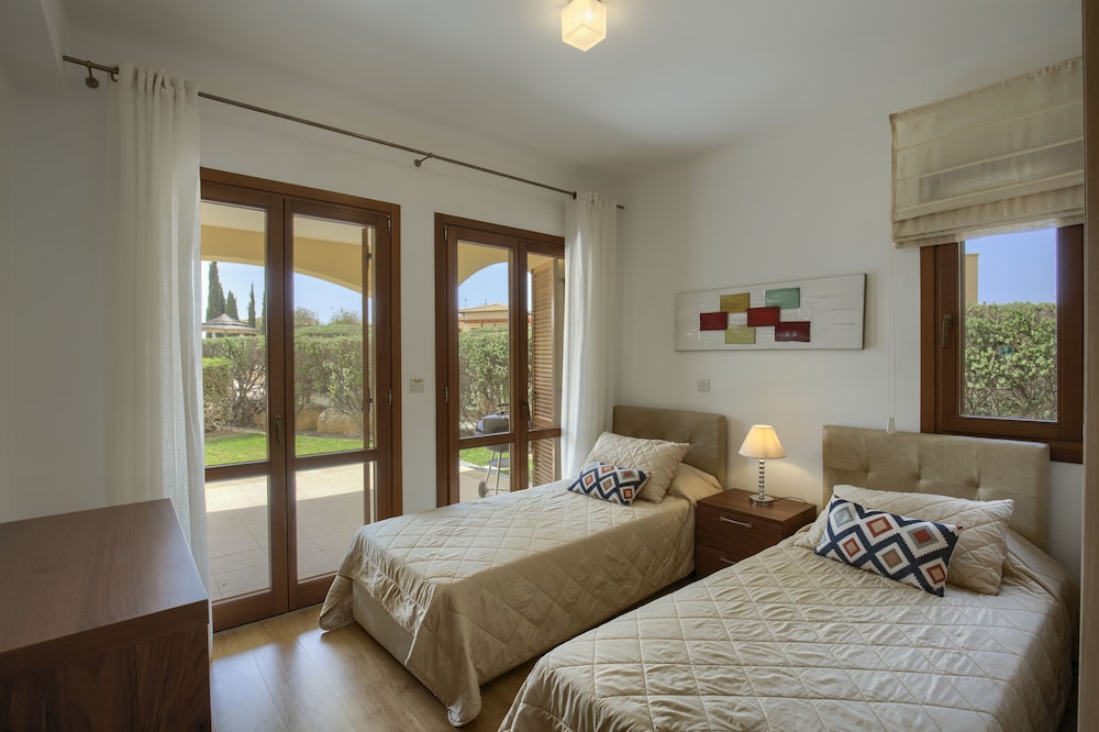 aphrodite hills residences premium apartments
