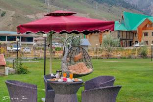 hotel devine inn sonamarg