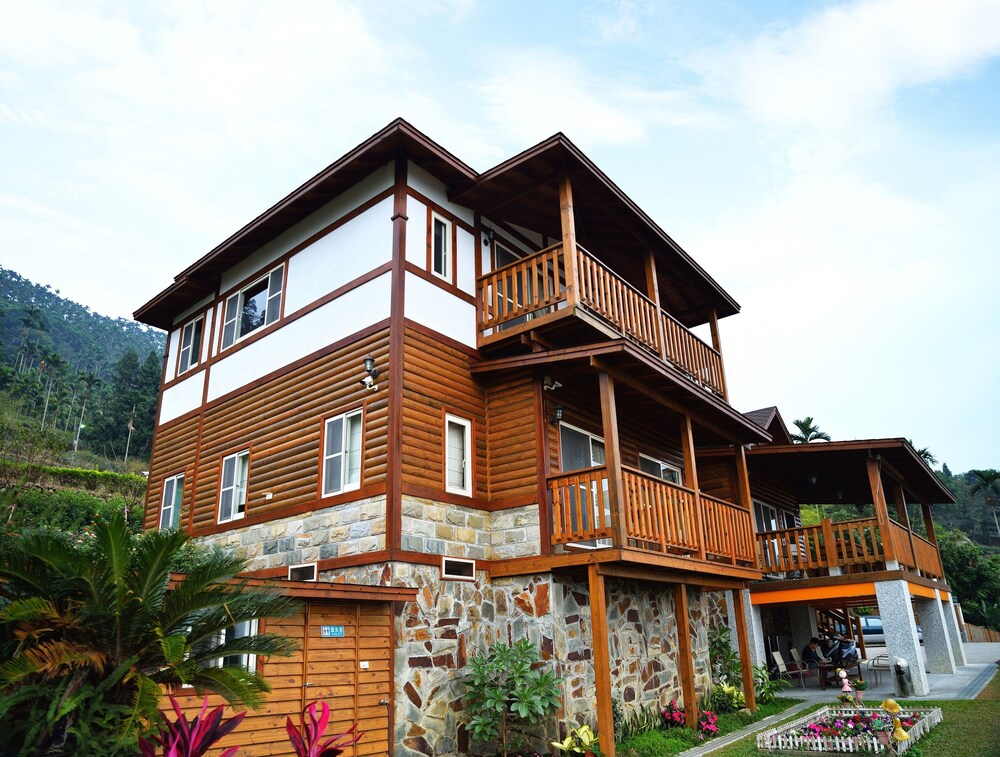 sitou floras house bandb