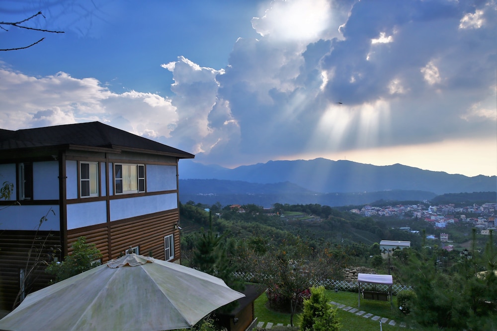 sitou floras house bandb