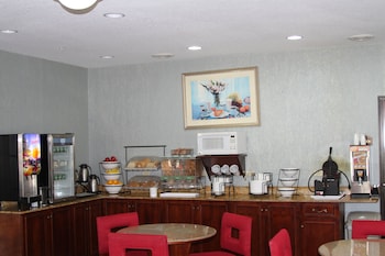 red roof inn and suites detroit melvindale dearborn