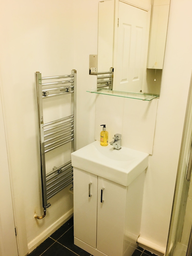 fountain view 1br flat free parking