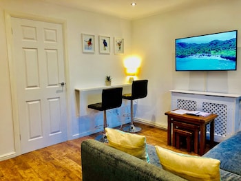 fountain view 1br flat free parking