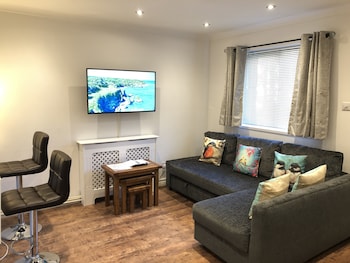 fountain view 1br flat free parking