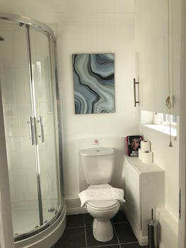 fountain view 1br flat free parking