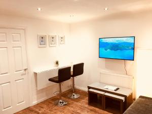 fountain view 1br flat free parking