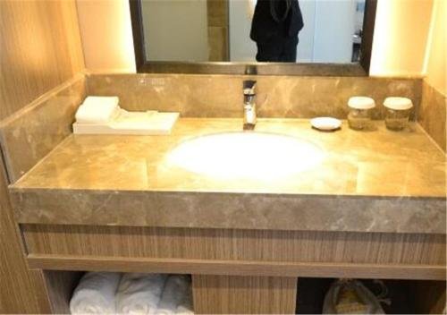 jinjiang metropolo hotel qingdao xinduxin cade pla