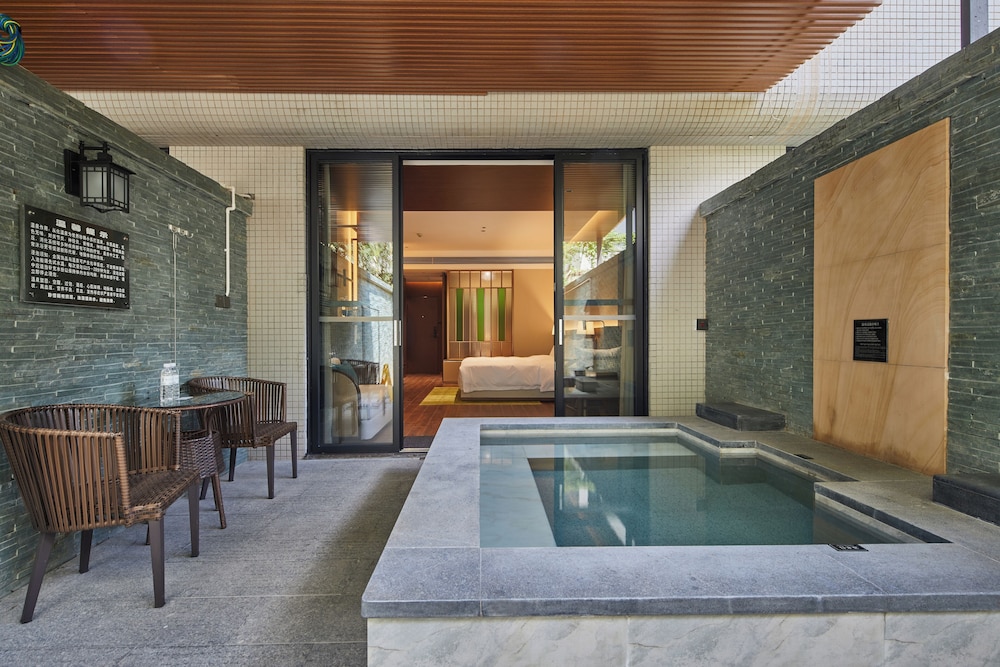 guangdong hot spring hotel