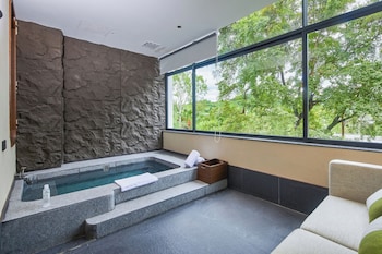 guangdong hot spring hotel