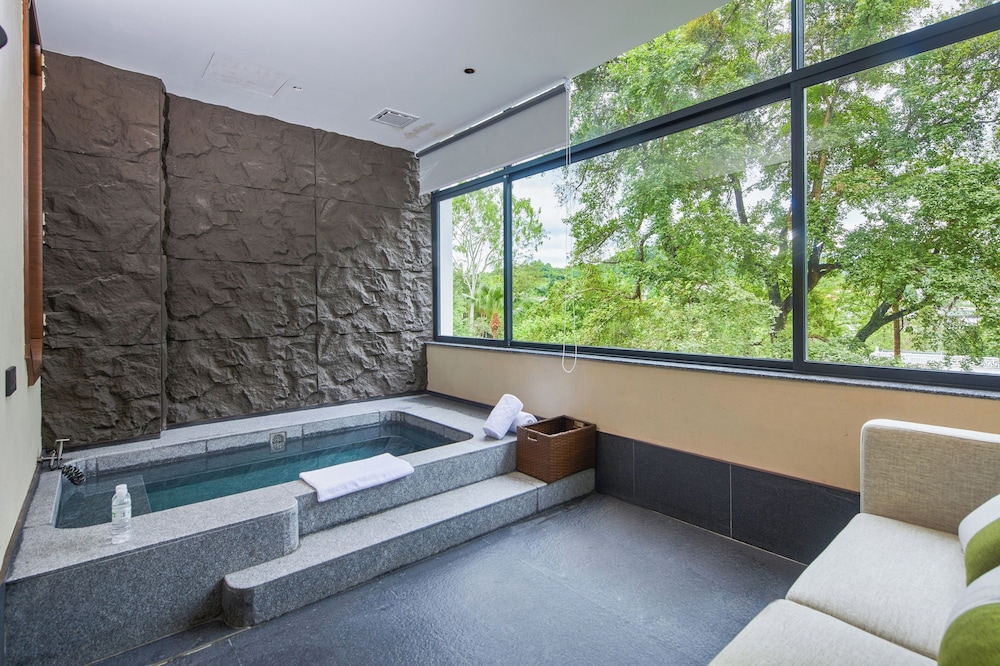 guangdong hot spring hotel