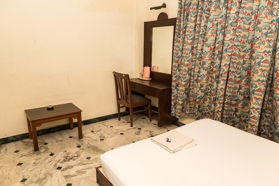 Hotel Swadesh Heritage,,1 star