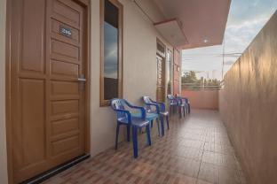 reddoorz plus near syamsudin noor airport 3