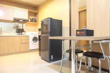 spacious 1 br at the oasis cikarang apartment