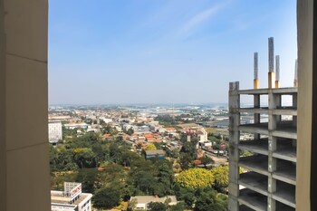 spacious 1 br at the oasis cikarang apartment