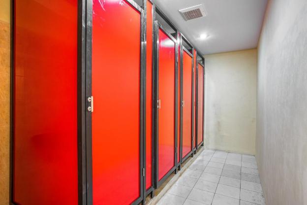 reddoorz plus near rsud dr pirngadi medan 2 hostel