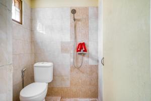 reddoorz plus near rsud dr pirngadi medan 2 hostel