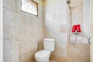 reddoorz plus near rsud dr pirngadi medan 2 hostel