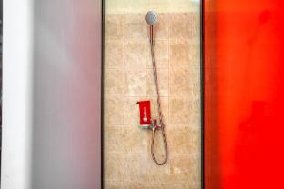 reddoorz plus near rsud dr pirngadi medan 2 hostel