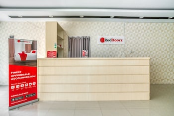 reddoorz plus near rsud dr pirngadi medan 2 hostel