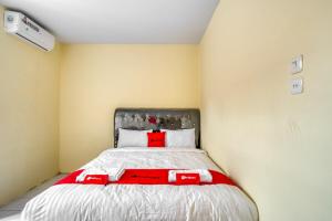 reddoorz plus near rsud dr pirngadi medan 2 hostel