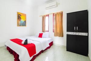 reddoorz near universitas pamulang