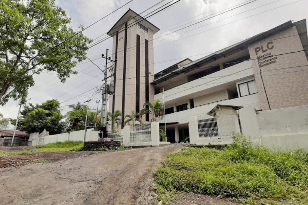 reddoorz plus bitung city center