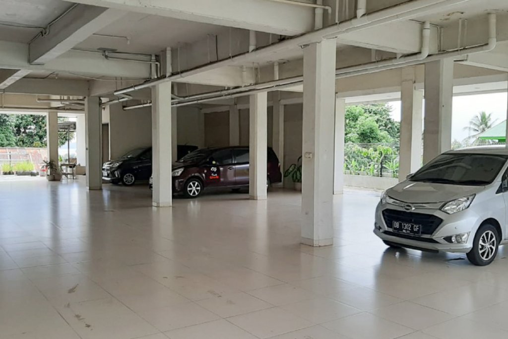 reddoorz plus bitung city center