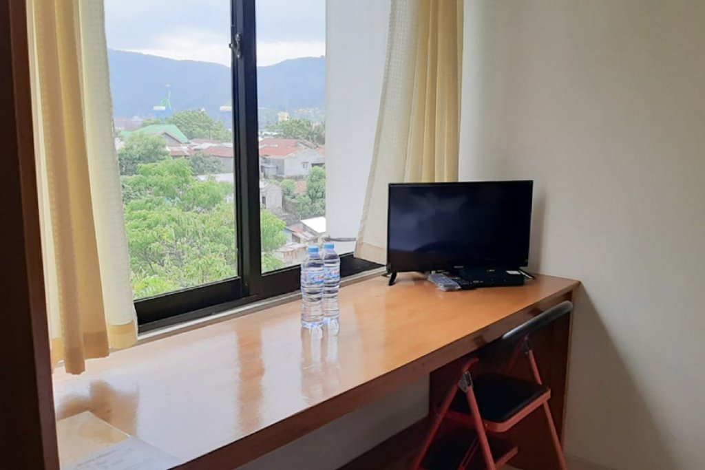 reddoorz plus bitung city center