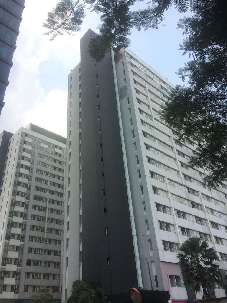garden view studio at nifarro park apartment