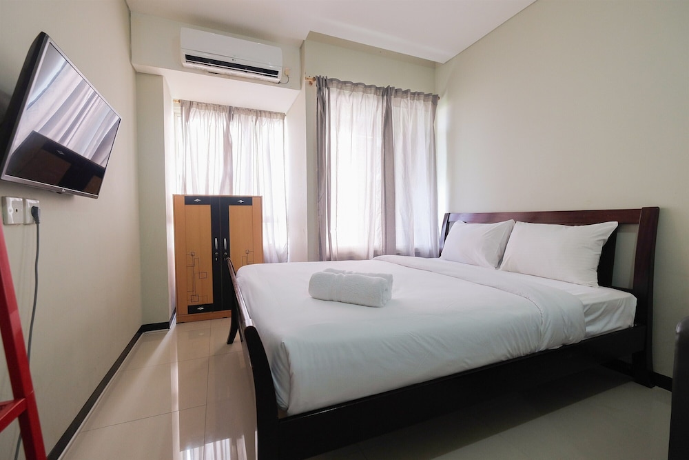 garden view studio at nifarro park apartment
