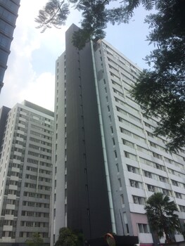 Garden View Studio At Nifarro Park Apartment,,0 star