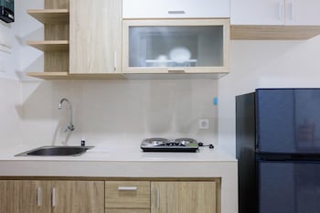 simply minimalist studio apartment at springwood residence