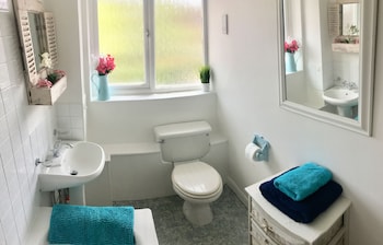 apple perch 2br flat free parking