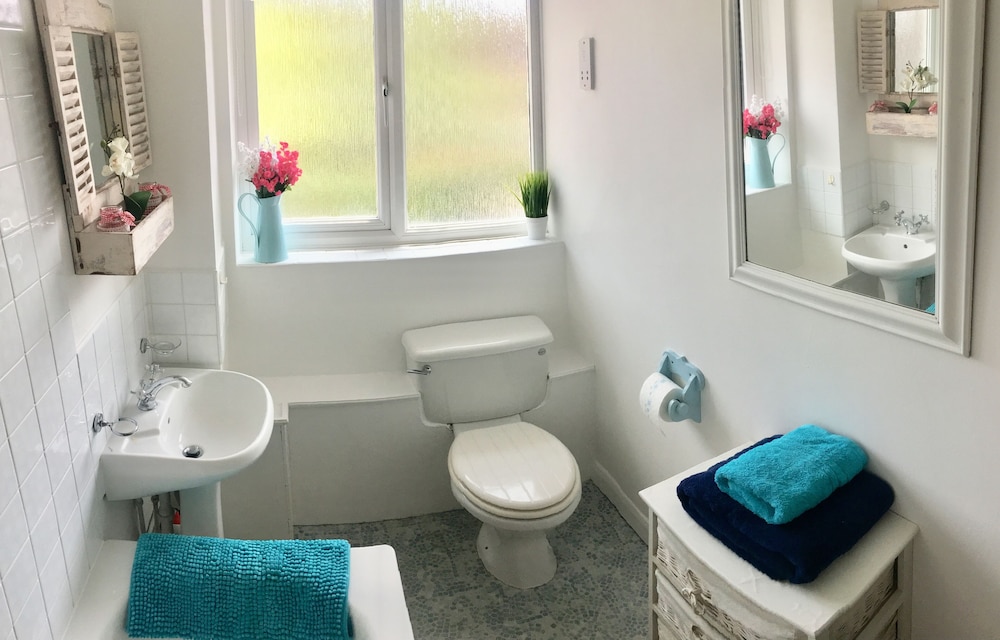 apple perch 2br flat free parking