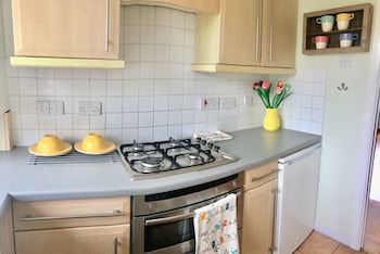 apple perch 2br flat free parking