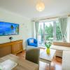 apple perch 2br flat free parking