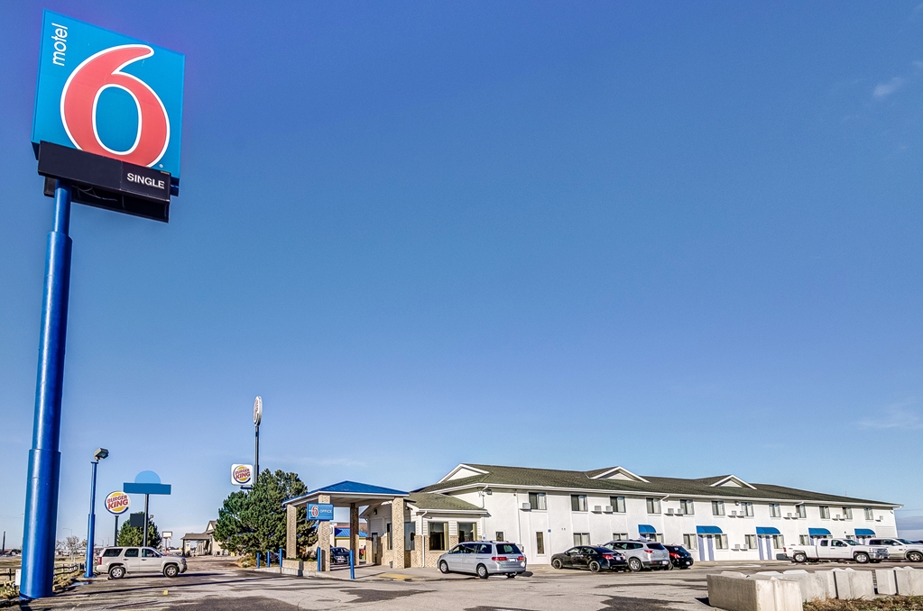 motel 6 colby ks