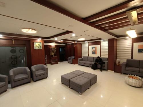 hotel monsoon palace guwahati