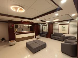 Hotel Monsoon Palace, Guwahati,India>>Guwahati,3 star
