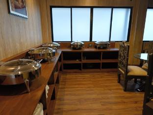 hotel monsoon palace guwahati