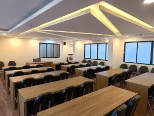 hotel monsoon palace guwahati