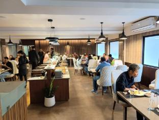 hotel monsoon palace guwahati