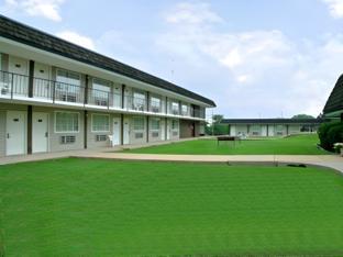 oyo hotel lebanon mo i 44