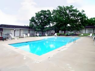 oyo hotel lebanon mo i 44