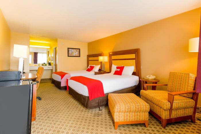 oyo hotel lebanon mo i 44