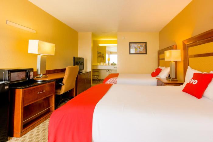 oyo hotel lebanon mo i 44