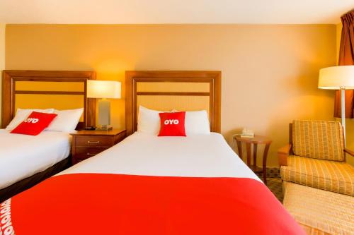 oyo hotel lebanon mo i 44