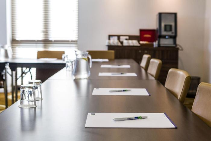 holiday inn express colchester by ihg