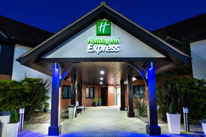 holiday inn express colchester by ihg